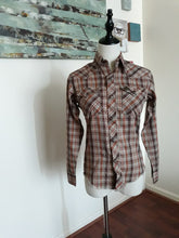 Load image into Gallery viewer, Vintage Wrangler Plaid Shirt (T93)
