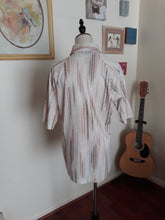 Load image into Gallery viewer, Vintage Men&#39;s Printed Collared Shirt (M25)
