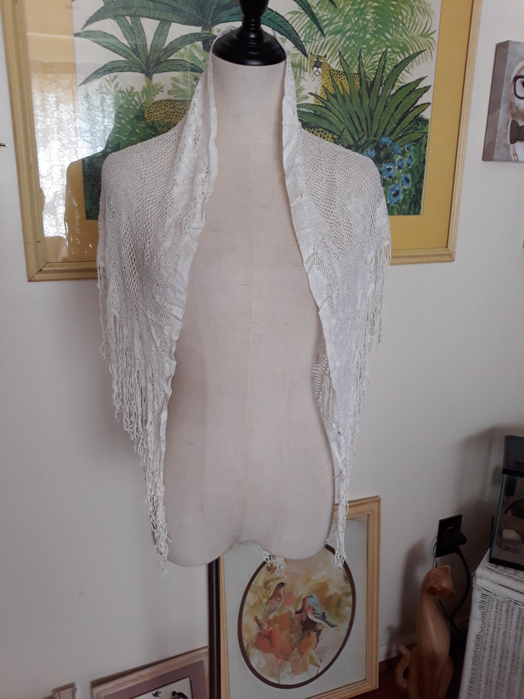 Vintage Fringed Shawl in Off White (A115)