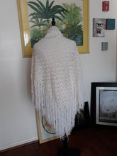 Load image into Gallery viewer, Vintage Crocheted Shawl (A121)
