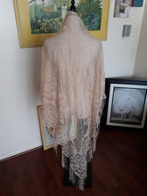 Load image into Gallery viewer, Vintage Shawl With Delicate Floral Pattern (A120)
