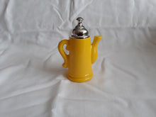 Load image into Gallery viewer, Vintage Avon Teapot Bottle (HW 262)
