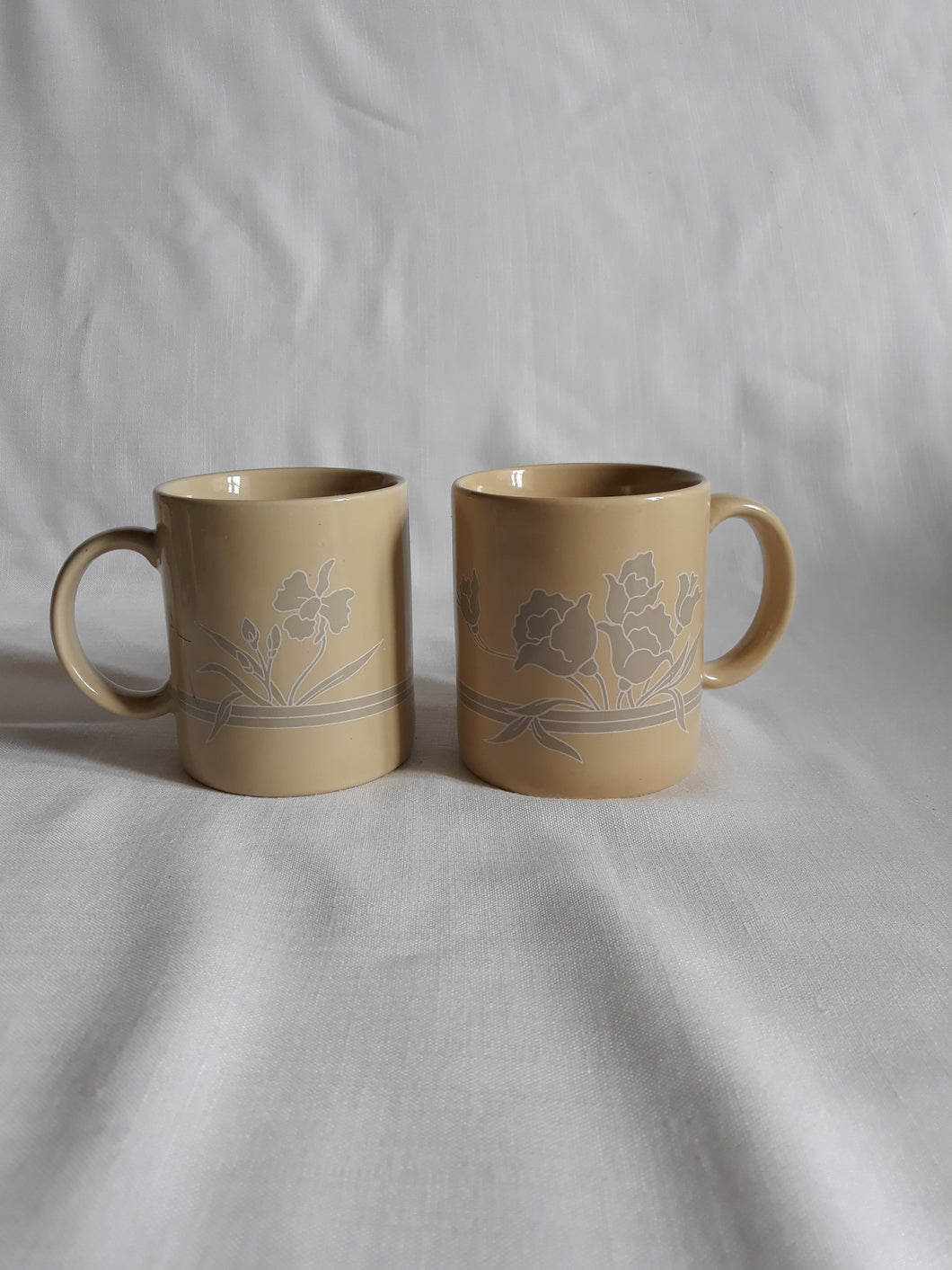 Vintage Set of Mugs (HW 308)