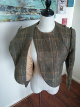 Load image into Gallery viewer, Vintage Cropped Plaid Jacket (G46)
