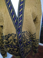 Load image into Gallery viewer, Vintage Men&#39;s Cardigan Sweater (M21)
