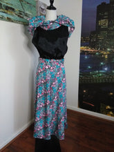 Load image into Gallery viewer, Vintage Floral Mock Crop Top Dress (D139)
