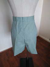 Load image into Gallery viewer, Vintage Highwaist Green Plaid Shorts(C105)
